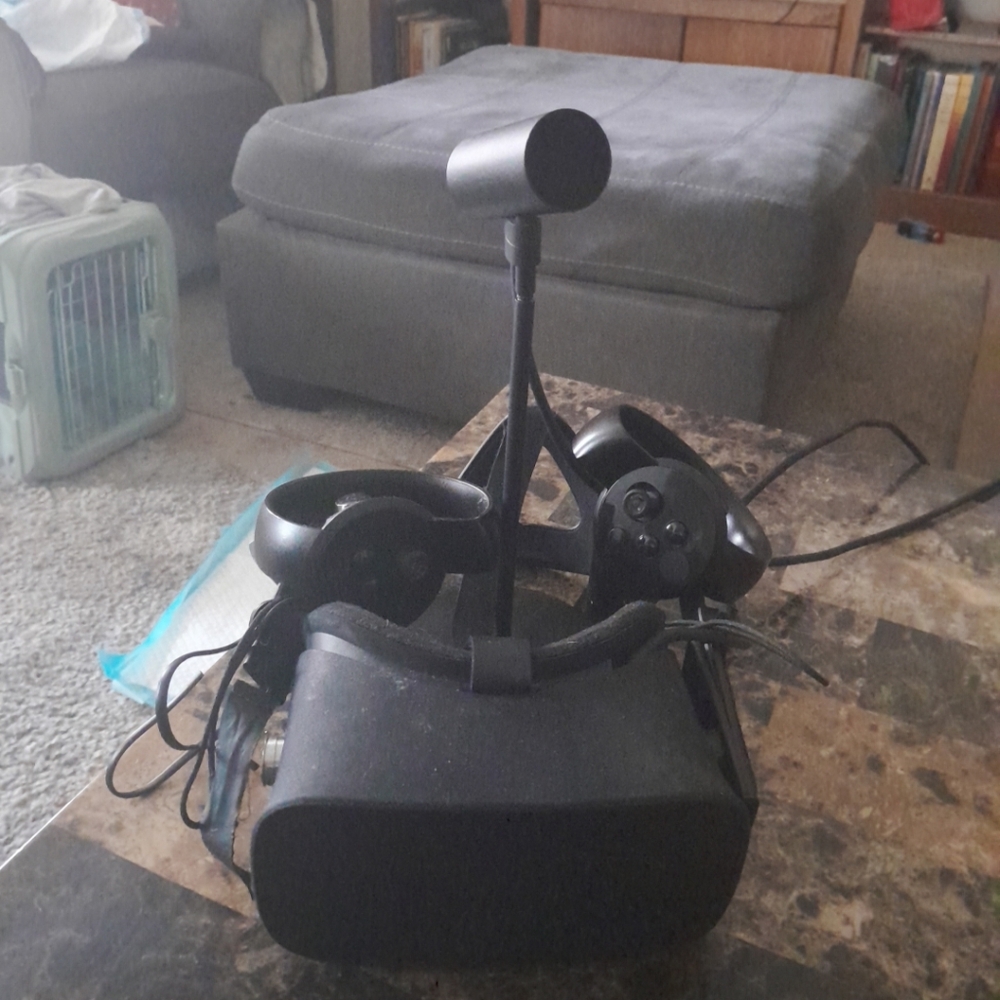 Oculus Rift CV1 - Picture 1 of 1